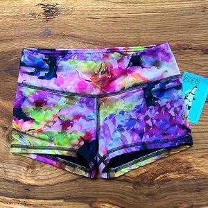 FLEO watercolor floral shorts SMALL NWT